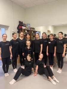 Хореографический коллектив «Своя КОМпания» Дворца детского творчества принимал у себя в гостях корреспондентов с ГТРК «Ока»!